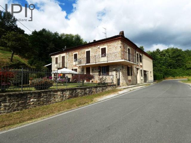 Villa Indipendente in vendita a Piemonte, Asti
