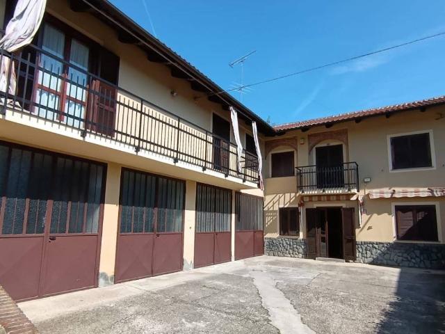 Villa Indipendente in vendita a Piemonte, Asti