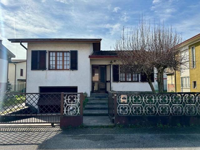 Villa Indipendente in vendita a Montagnana, Veneto