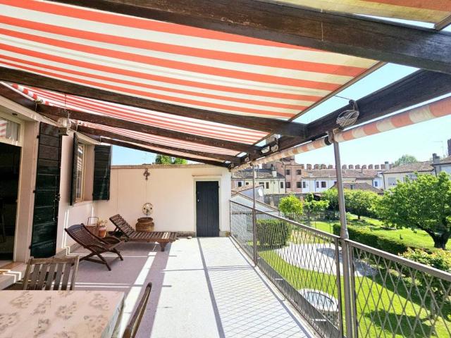 Villa Indipendente in vendita a Montagnana, Veneto