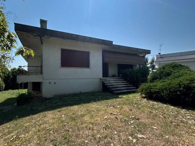 Villa Indipendente in vendita a Montagnana, Veneto