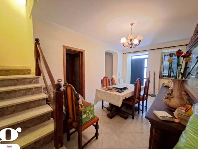 Villa Indipendente in vendita a Montagnareale, Sicilia