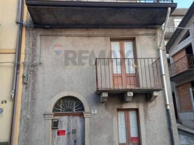 Villa Indipendente in vendita a Montalbano Elicona, Sicilia
