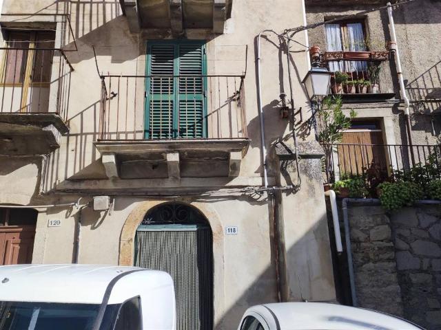 Villa Indipendente in vendita a Montalbano Elicona, Sicilia