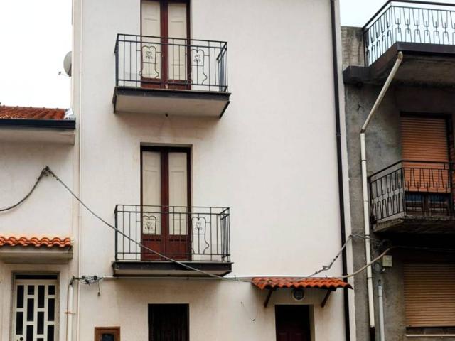Villa Indipendente in vendita a Montalbano Elicona, Sicilia