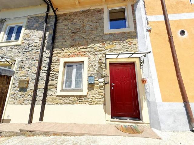 Villa Indipendente in vendita a Tobbiana, Montale
