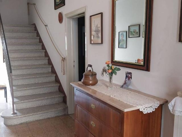 Villa Indipendente in vendita a Montale, Toscana