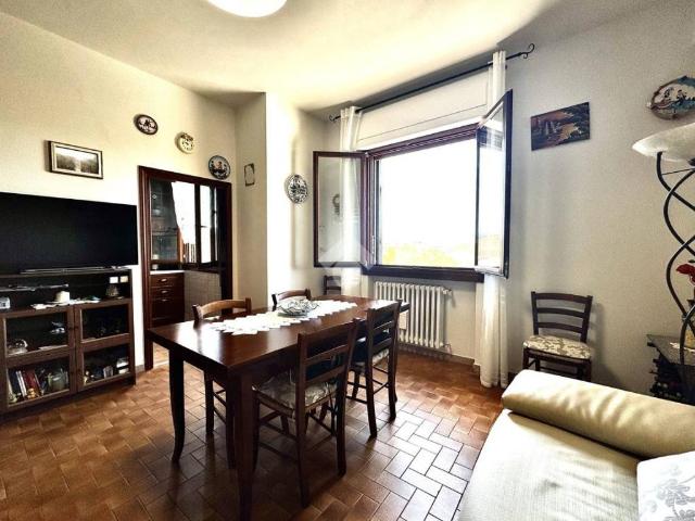 Villa Indipendente in vendita a Montale, Toscana