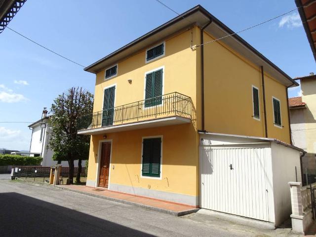 Villa Indipendente in vendita a Stazione, Montale