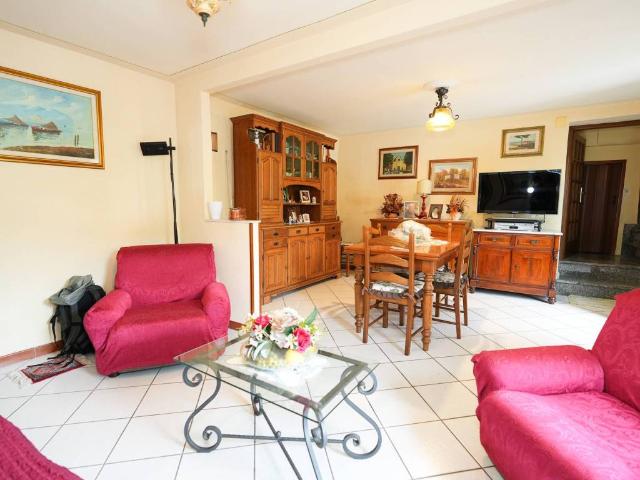 Villa Indipendente in vendita a Tobbiana, Montale