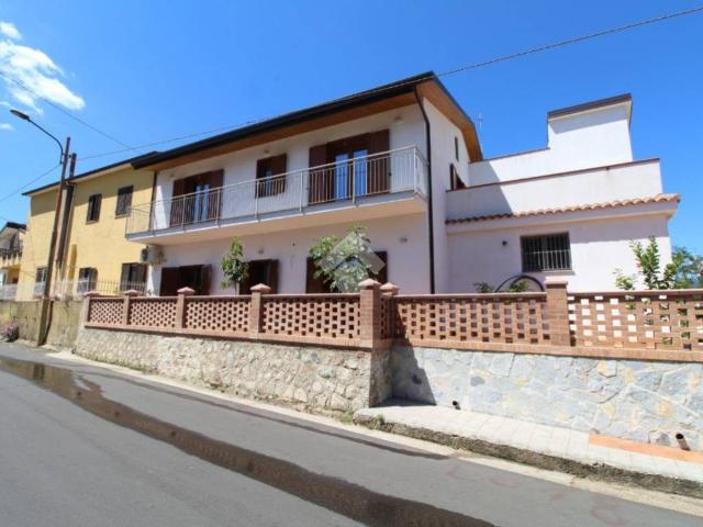 Villa Indipendente in vendita a Calabria, Cosenza
