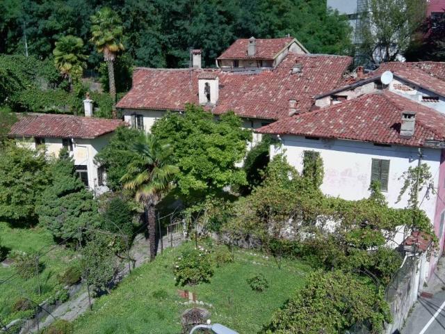 Villa Indipendente in vendita a Lucino, Montano Lucino