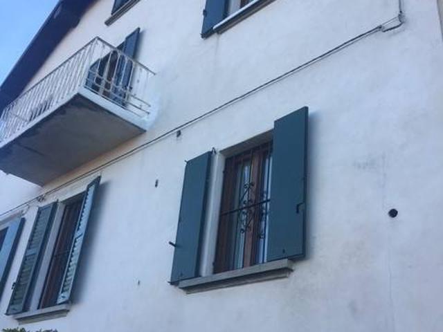 Villa Indipendente in vendita a Lucino, Montano Lucino