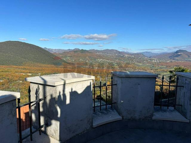 Villa Indipendente in vendita a Montaquila, Molise