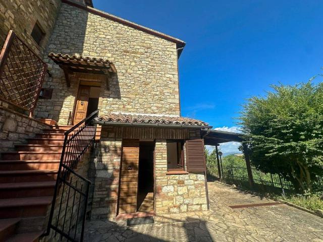 Villa Indipendente in vendita a Doglio, Monte Castello di Vibio
