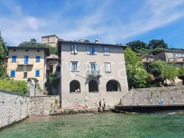 Villa Indipendente in vendita a Comunità montana del Sebino bresciano, Monte Isola