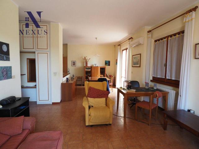 Villa Indipendente in vendita a Castelvecchio, Marche