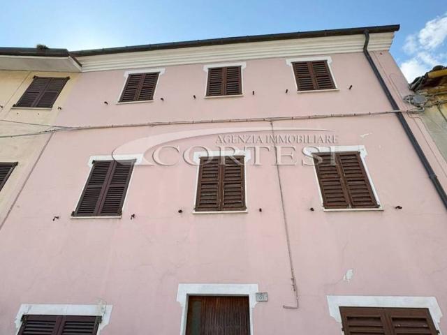 Villa Indipendente in vendita a Terre Roveresche, Marche