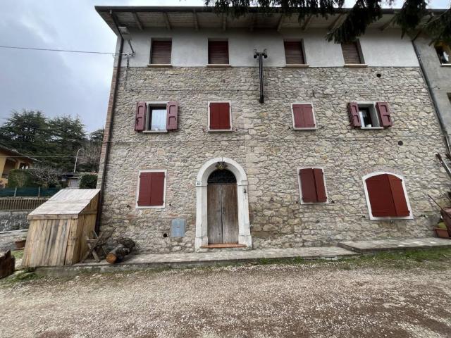 Villa Indipendente in vendita a Unione dei comuni Valli del Reno, Lavino e Samoggia, Monte San Pietro