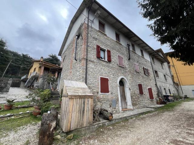 Villa Indipendente in vendita a Unione dei comuni Valli del Reno, Lavino e Samoggia, Monte San Pietro