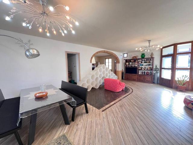 Villa Indipendente in vendita a Monte San Savino, Toscana