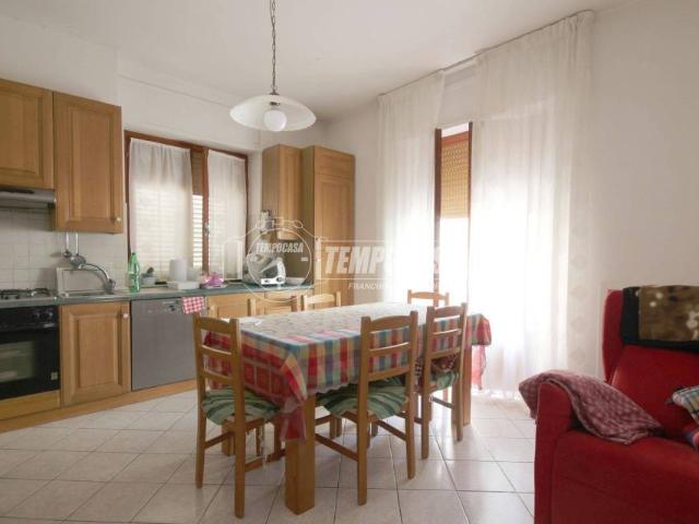 Villa Indipendente in vendita a San Lorenzo, Marche