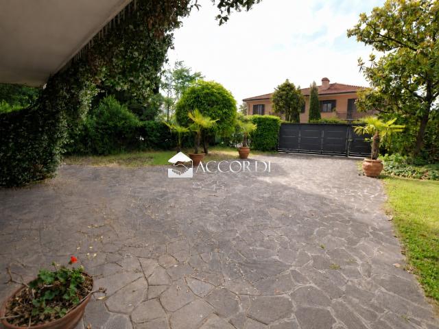 Villa Indipendente in vendita a Guarda, Montebelluna