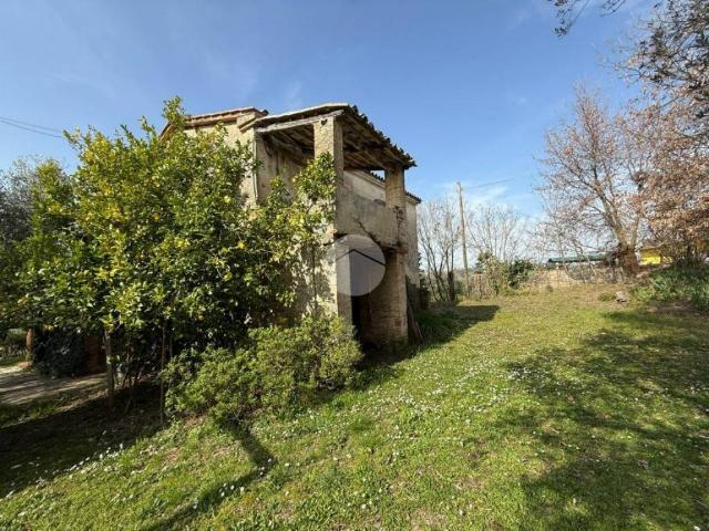 Villa Indipendente in vendita a Montebuono, Lazio