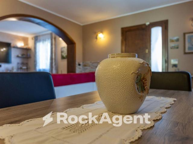 Villa Indipendente in vendita a San Salvatore, Montecarlo