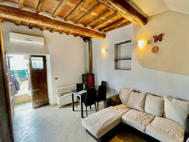 Villa Indipendente in vendita a San Salvatore, Montecarlo