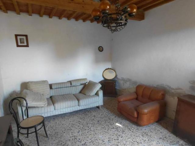 Villa Indipendente in vendita a Montecarlo, Lucca