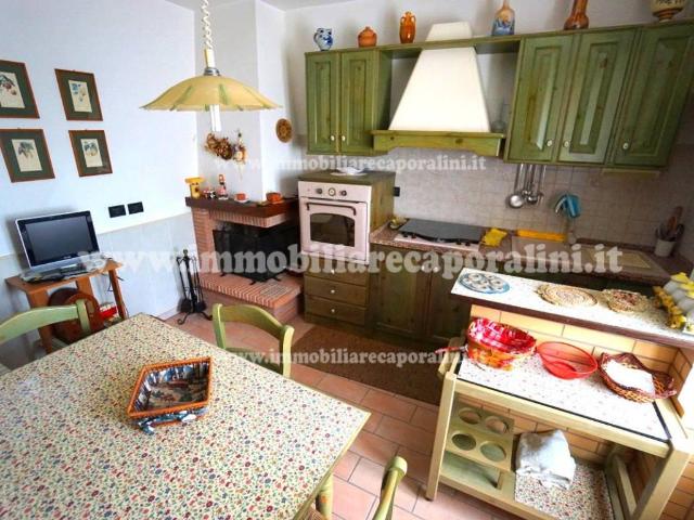 Villa Indipendente in vendita a Marche, Macerata