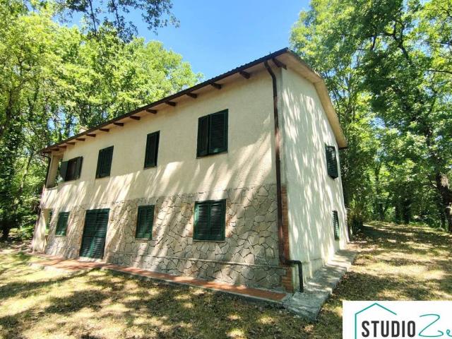 Villa Indipendente in vendita a Montecastrilli, Umbria