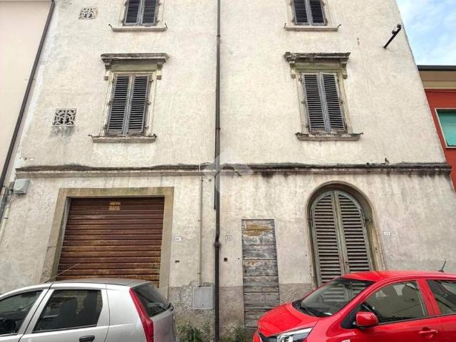Villa Indipendente in vendita a Gallo, Montecatini Terme
