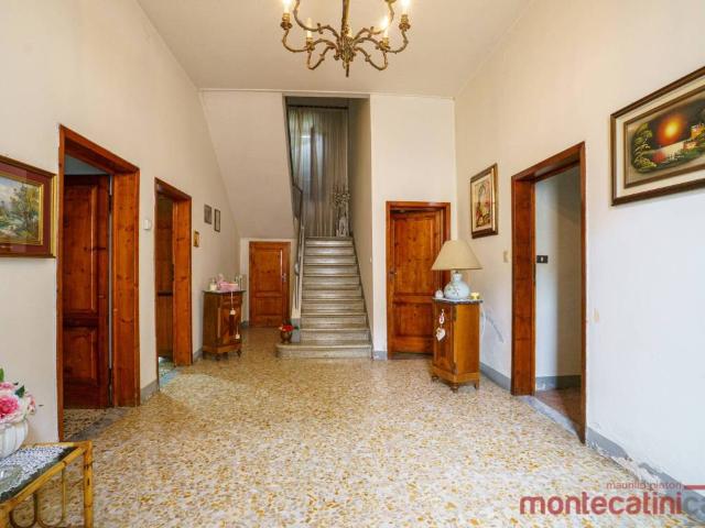 Villa Indipendente in vendita a Montecatini Terme, Pistoia
