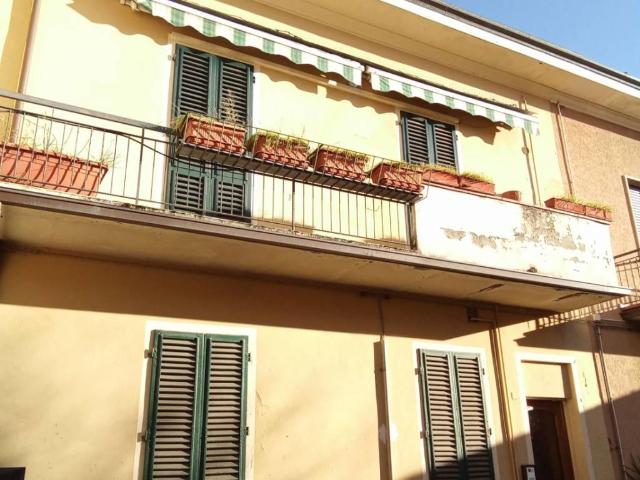 Villa Indipendente in vendita a Gallo, Montecatini - Terme