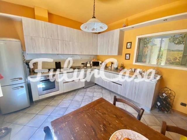 Villa Indipendente in vendita a Montecatini Alto, Montecatini Terme