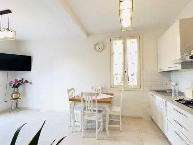 Villa Indipendente in vendita a Montecatini Alto, Montecatini Terme