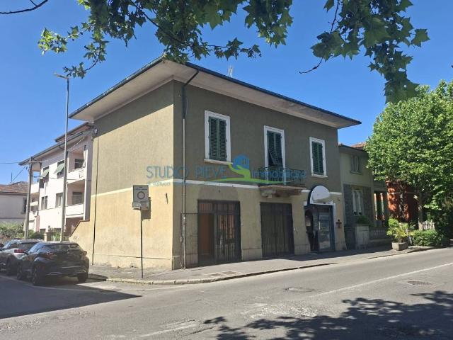 Villa Indipendente in vendita a Gallo, Montecatini Terme