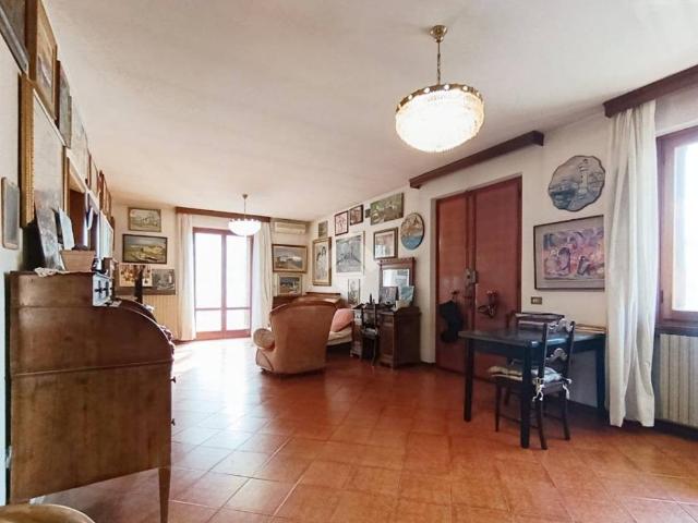 Villa Indipendente in vendita a Gallo, Montecatini Terme