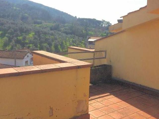 Villa Indipendente in vendita a Montecatini Alto, Montecatini Terme