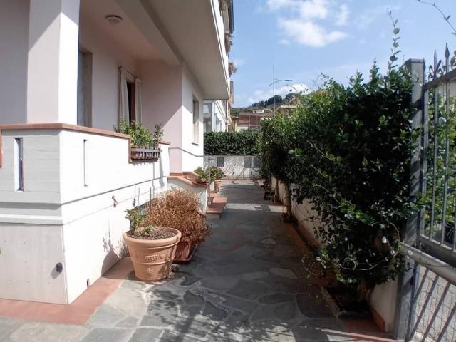 Villa Indipendente in vendita a Gallo, Montecatini Terme