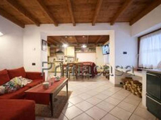 Villa Indipendente in vendita a Montecchia Di Crosara, Veneto