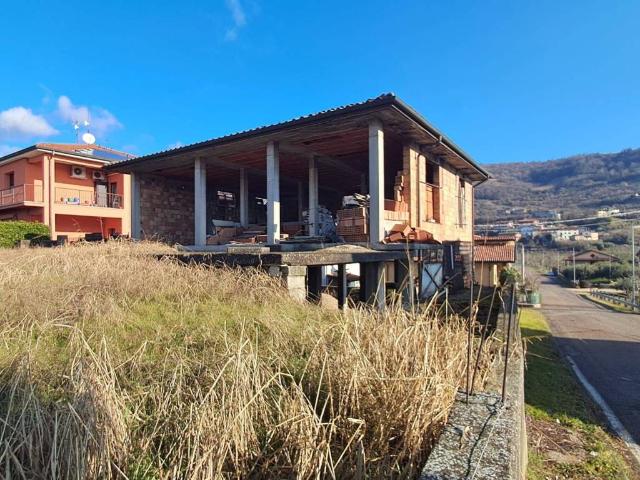 Villa Indipendente in vendita a Montecchia Di Crosara, Veneto