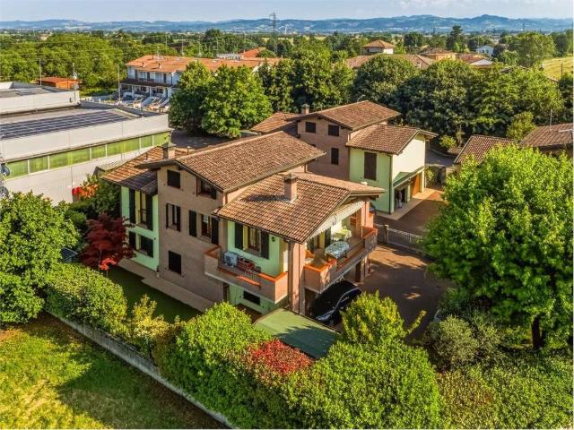 Villa Indipendente in vendita a Val d’Enza, Re