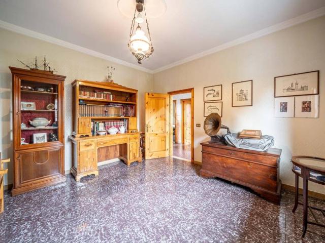 Villa Indipendente in vendita a Val d’Enza, Re