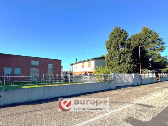 Villa Indipendente in vendita a Alte Ceccato, Montecchio Maggiore