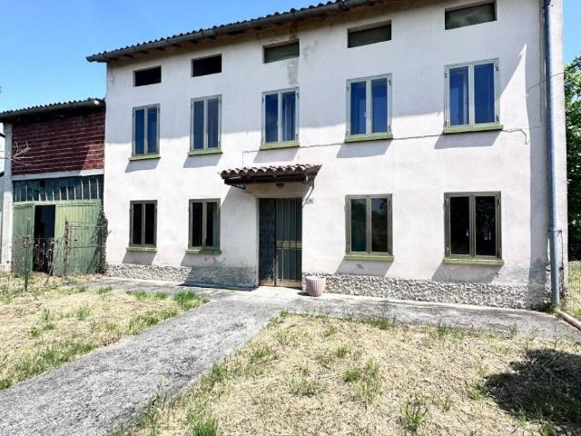 Villa Indipendente in vendita a Montecchio Precalcino, Veneto