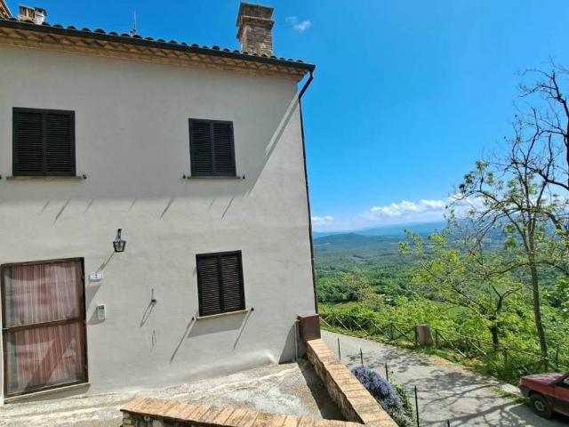 Villa Indipendente in vendita a Montecchio, Umbria