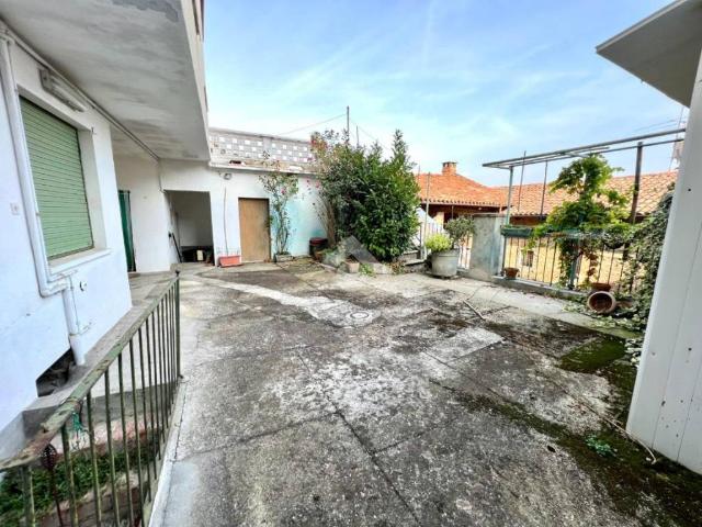 Villa Indipendente in vendita a Montechiaro d'Asti, Asti